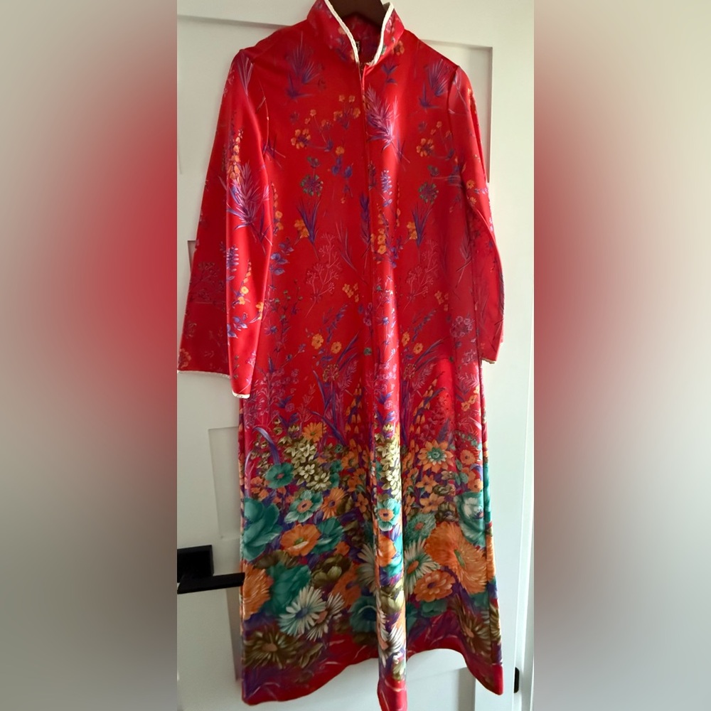 Vintage 1970s Red Floral Robe House Dress